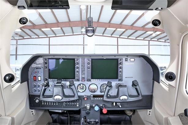 2004 CESSNA TURBO 182T SKYLANE Photo 7