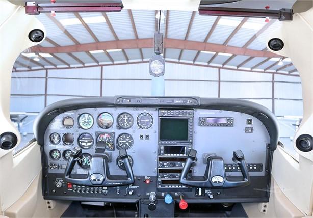 2002 CESSNA TURBO 182T SKYLANE Photo 7