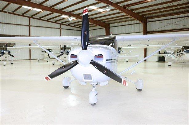 1997 CESSNA 182S SKYLANE Photo 4