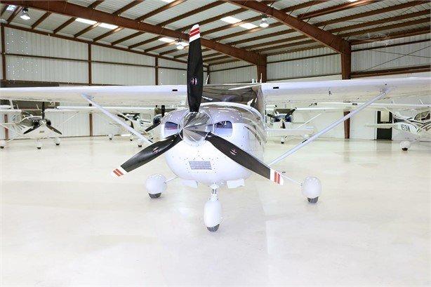 2005 CESSNA 182T SKYLANE Photo 5