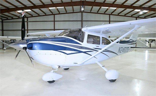 2007 CESSNA 182T SKYLANE Photo 2