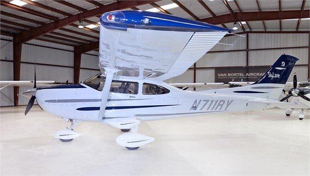 2003 CESSNA 182T SKYLANE Photo 2