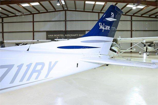 2003 CESSNA 182T SKYLANE Photo 3