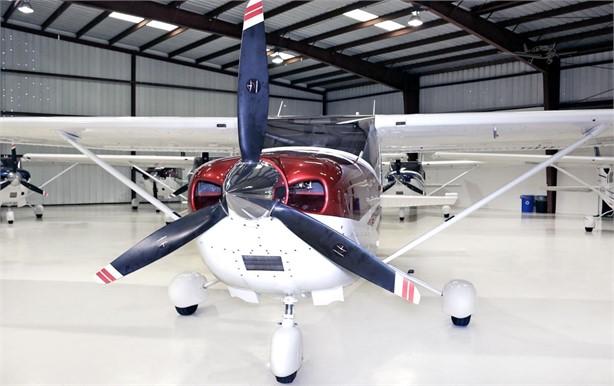 2006 CESSNA 182T SKYLANE Photo 4