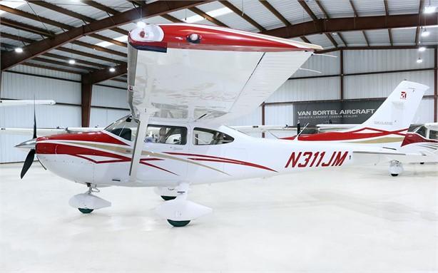2007 CESSNA 182T SKYLANE Photo 2