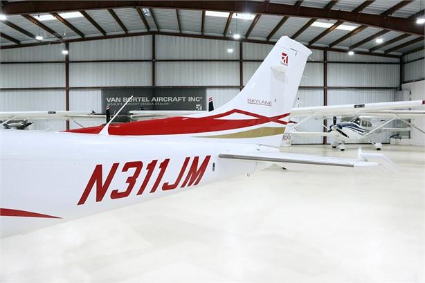 2007 CESSNA 182T SKYLANE Photo 4