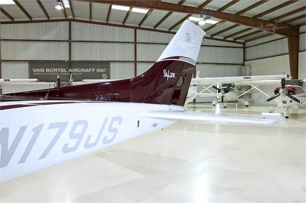 2004 CESSNA 182T SKYLANE Photo 4