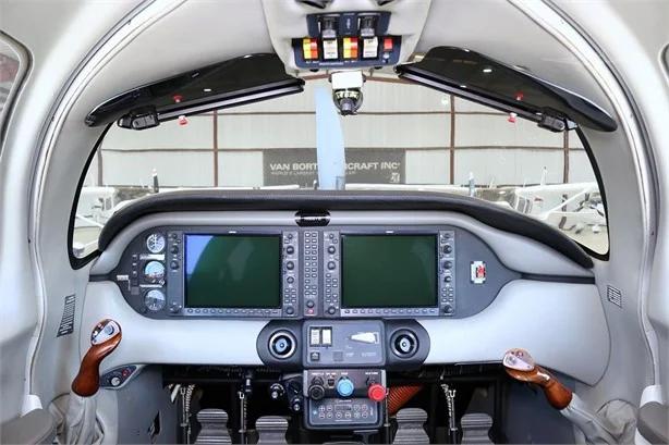 2006 CESSNA 400 Photo 7