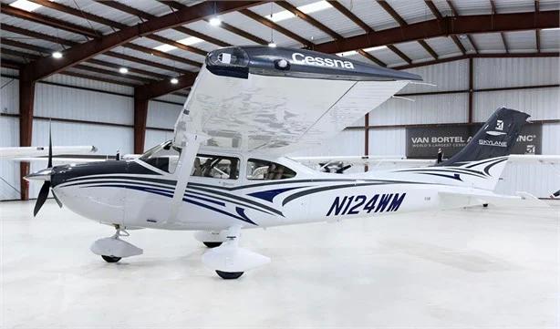 2016 CESSNA 182T SKYLANE Photo 2