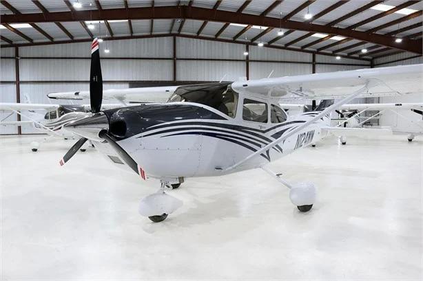 2016 CESSNA 182T SKYLANE Photo 3