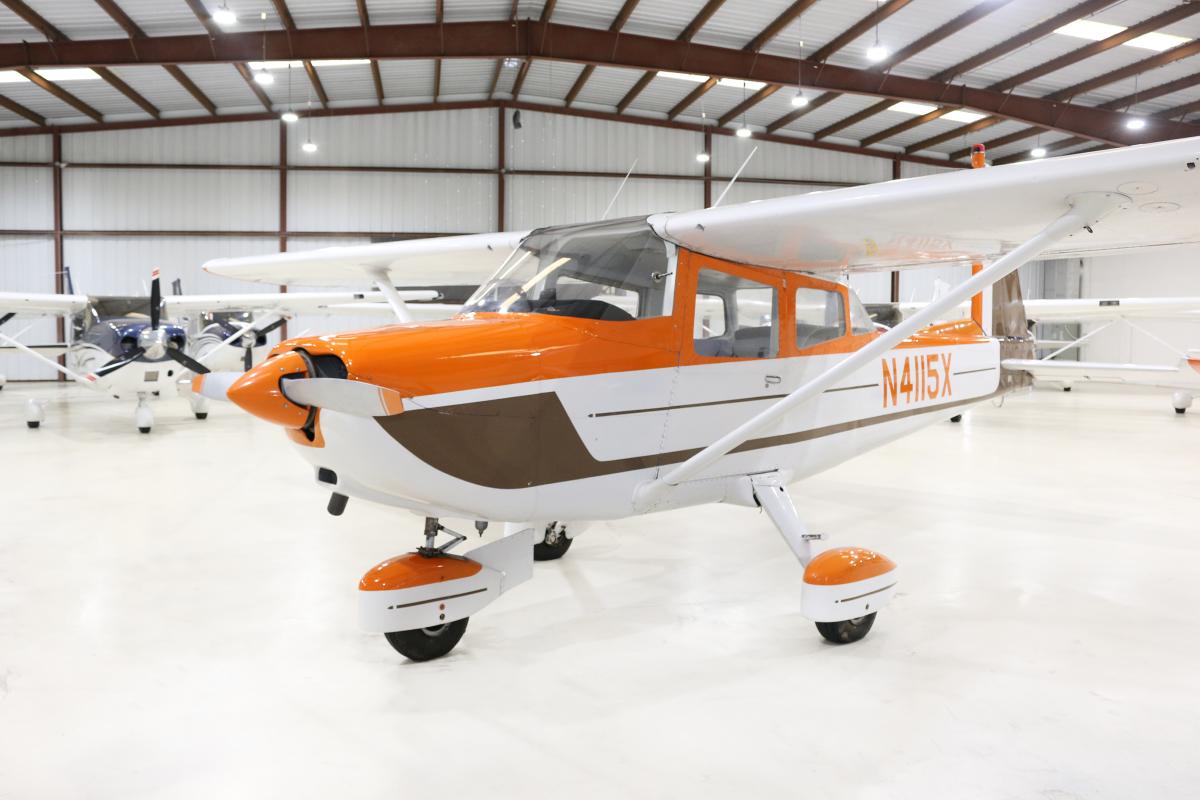 1968 COMMANDER 100 Photo 3