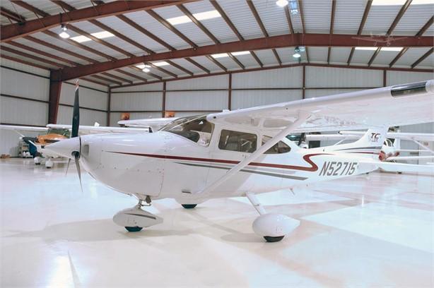 2002 CESSNA TURBO 182T SKYLANE Photo 2