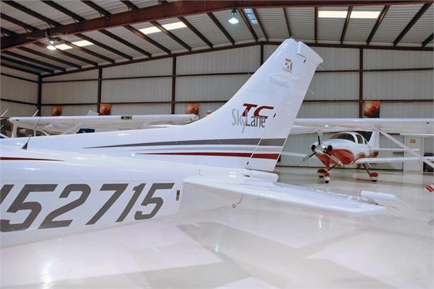 2002 CESSNA TURBO 182T SKYLANE Photo 4