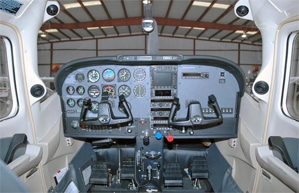 2002 CESSNA TURBO 182T SKYLANE Photo 6