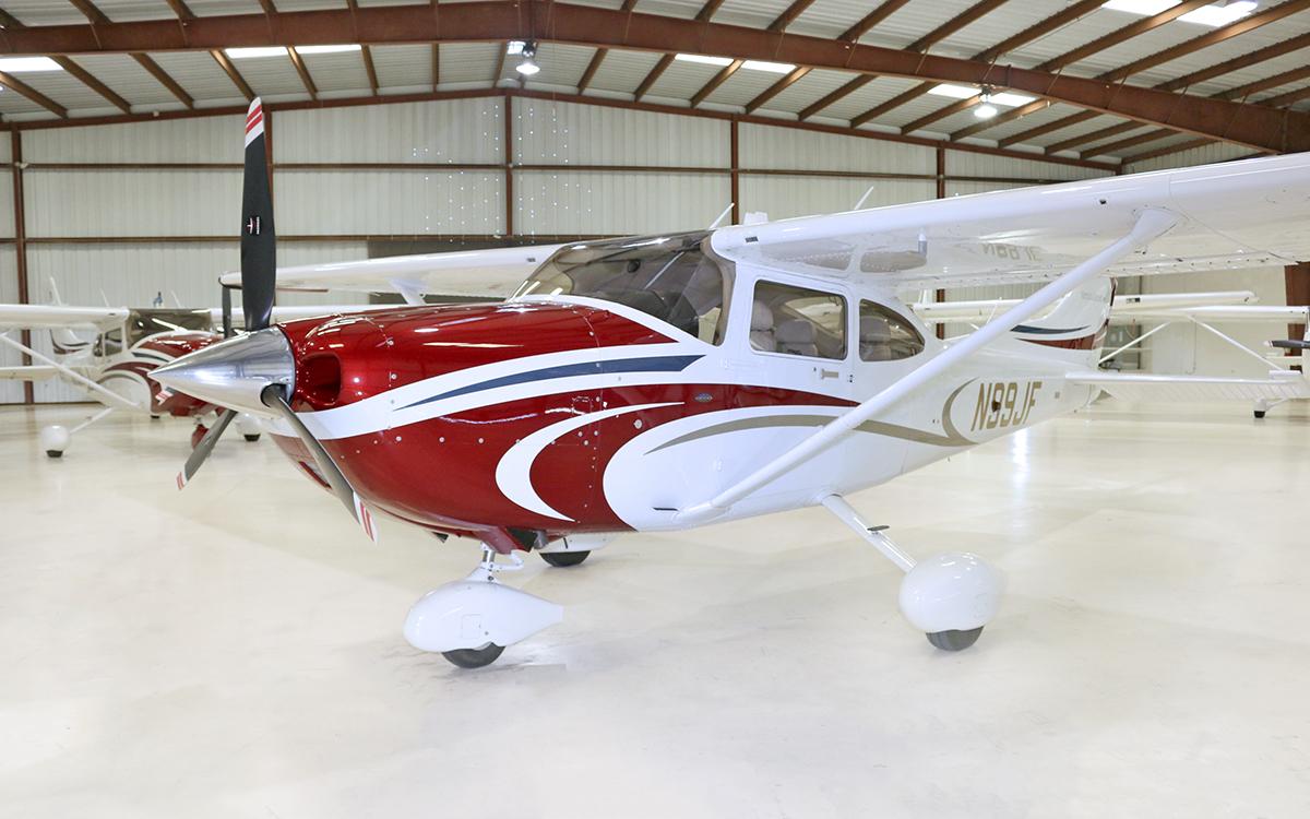 2009 Cessna 182T Skylane Photo 3