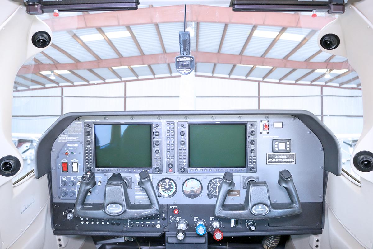 2009 Cessna 182T Skylane Photo 7