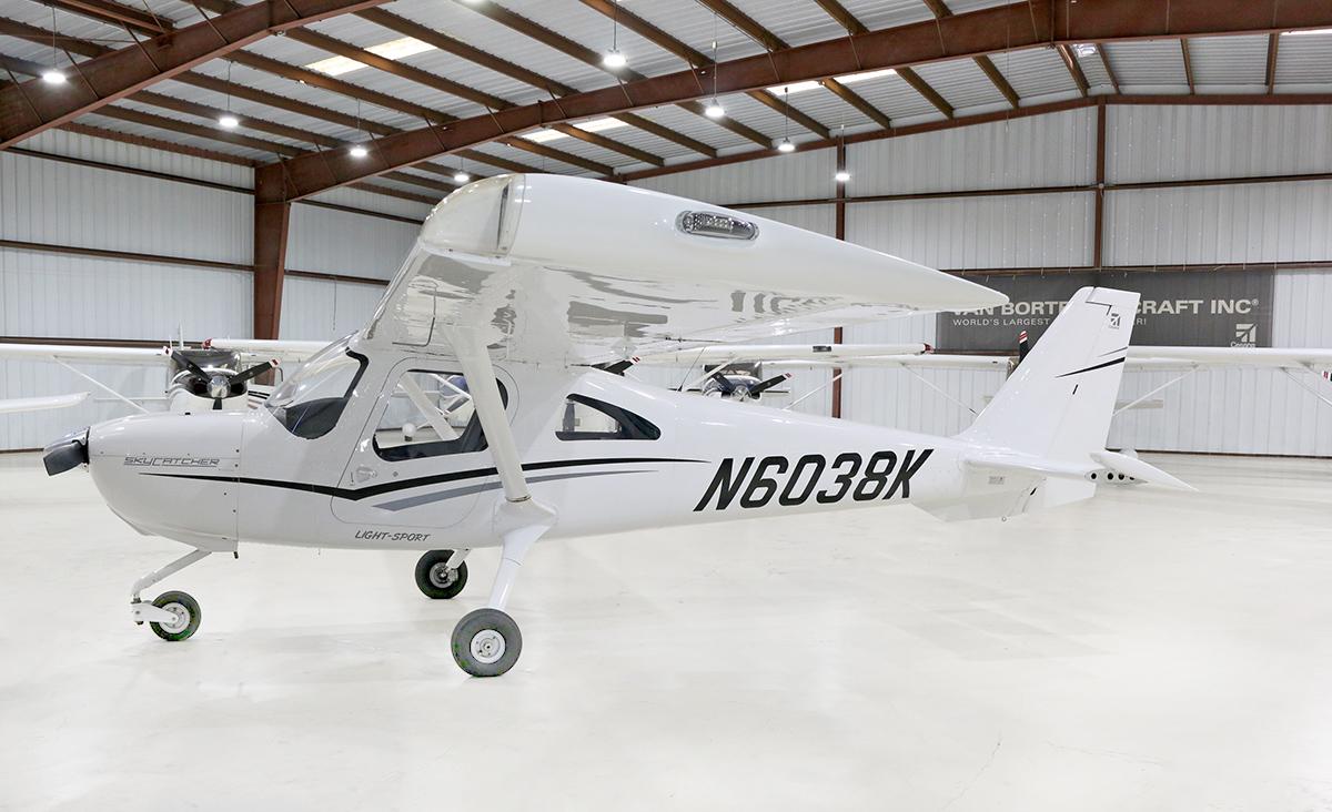 2011 CESSNA 162 Photo 4