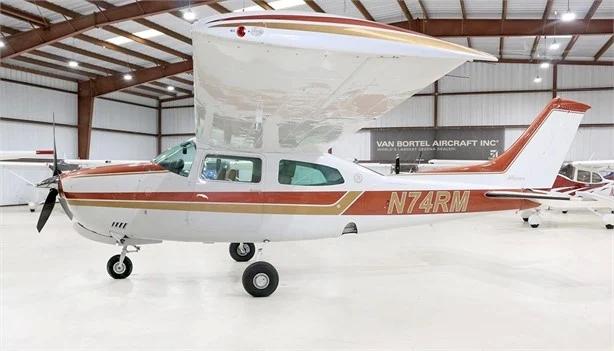 1977 CESSNA TURBO 210M Photo 3