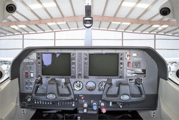 2012 CESSNA TURBO 182T SKYLANE Photo 6
