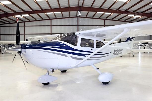 2005 CESSNA TURBO 182T SKYLANE Photo 3