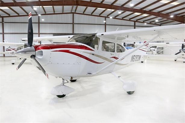 2008 CESSNA 182T SKYLANE Photo 2