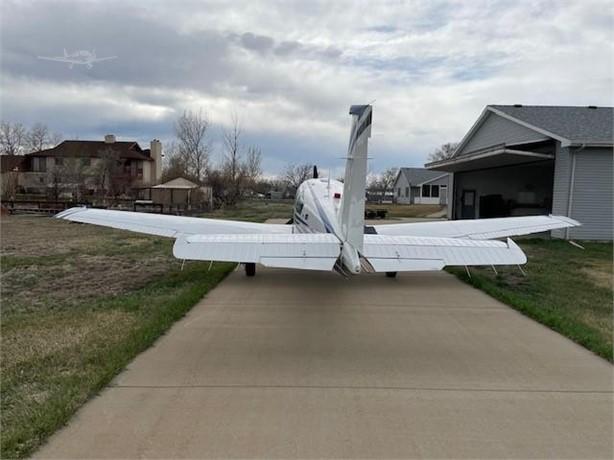 1991 BEECHCRAFT F33A BONANZA Photo 2