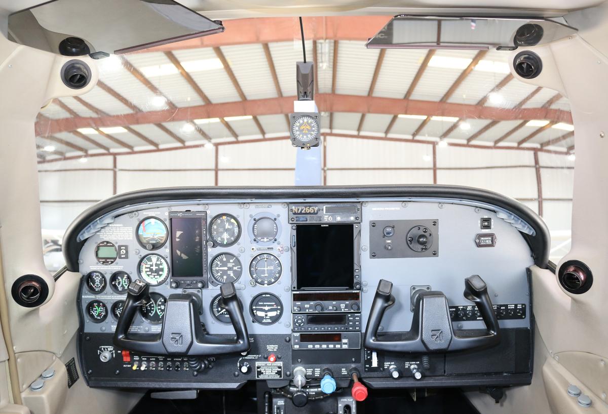 1999 Cessna 206H Stationair Photo 7