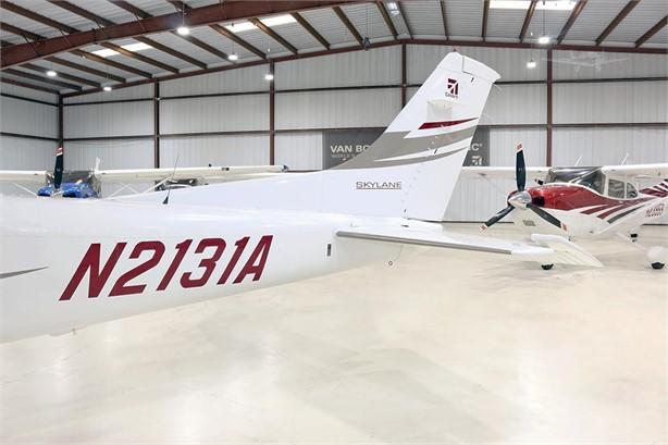 2005 CESSNA 182T SKYLANE Photo 5