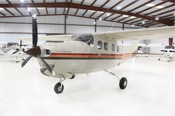 1981 CESSNA P210N Photo 2