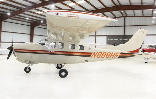1981 CESSNA P210N Photo 3