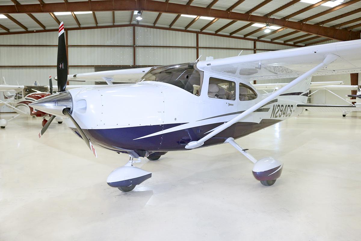 2011 Cessna 182T Skylane Photo 3