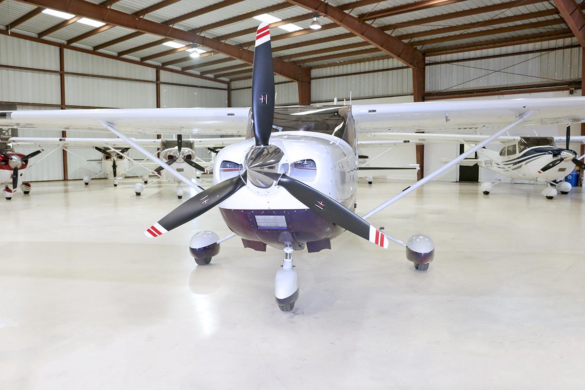 2011 Cessna 182T Skylane Photo 4