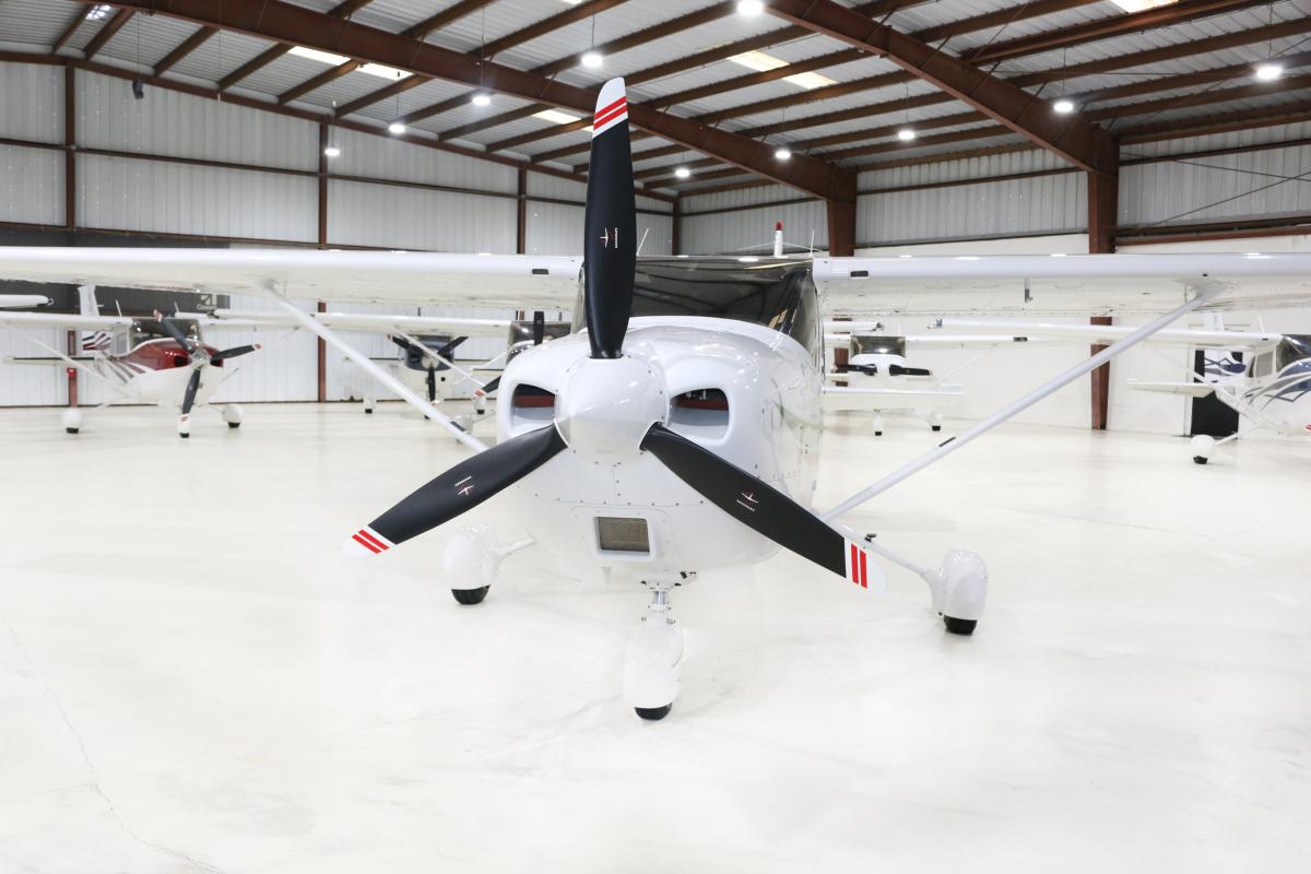 2000 Cessna 182S Skylane Photo 3