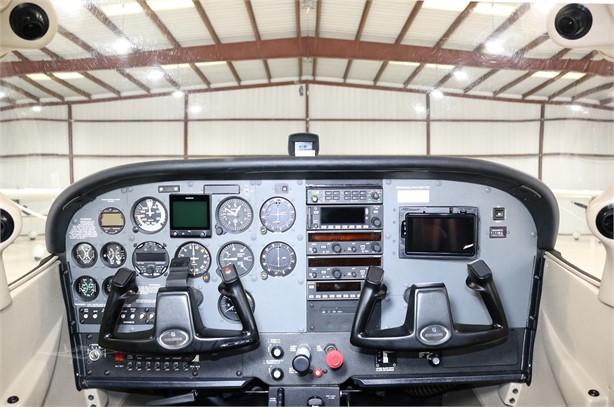 2005 CESSNA 172R SKYHAWK Photo 7