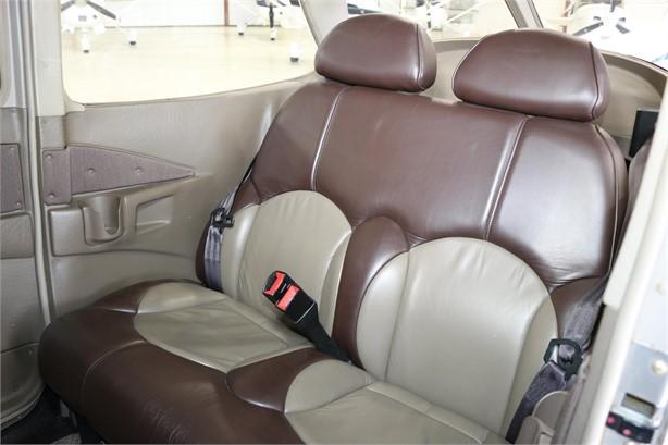 2001 CESSNA 172S SKYHAWK SP Photo 6