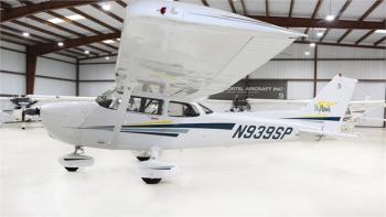 2001 CESSNA 172S SKYHAWK SP for sale - AircraftDealer.com