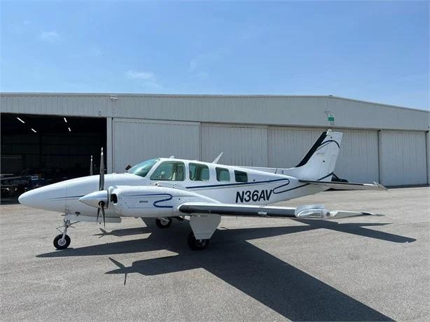 1992 BEECHCRAFT 58 BARON Photo 3