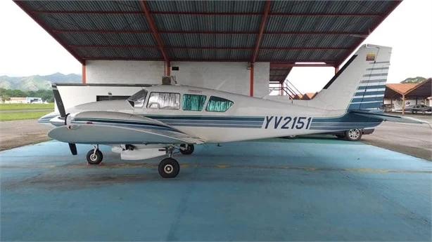 1975 PIPER AZTEC E Photo 3