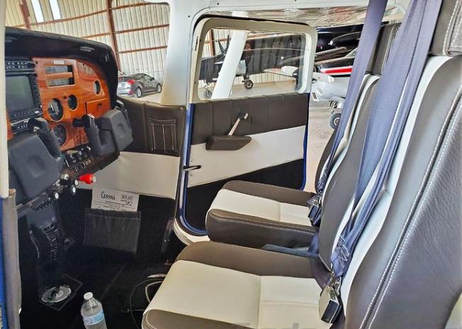 1976 CESSNA 182P SKYLANE Photo 2