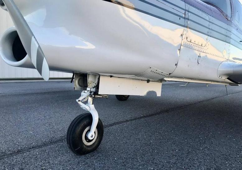 1981 Piper Saratoga SP Photo 6