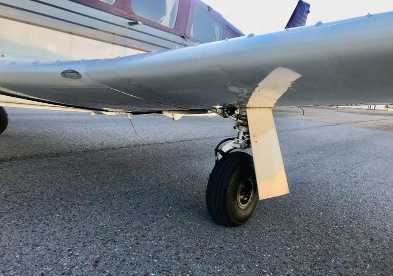 1981 Piper Saratoga SP Photo 2