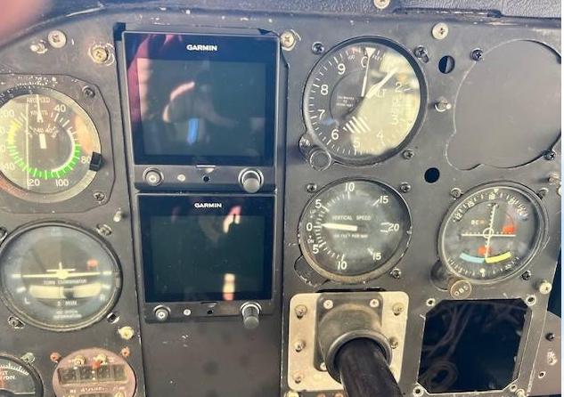 1977 CESSNA T210 Photo 4