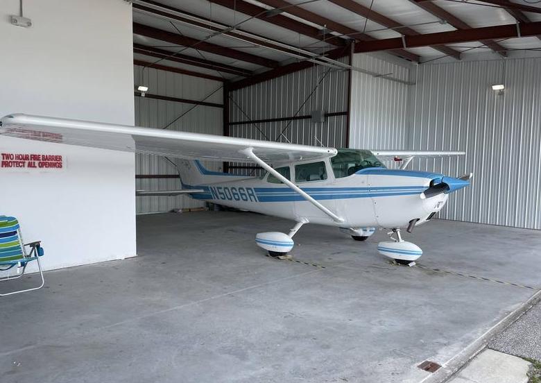 1974 CESSNA 172M SKYHAWK II Photo 2