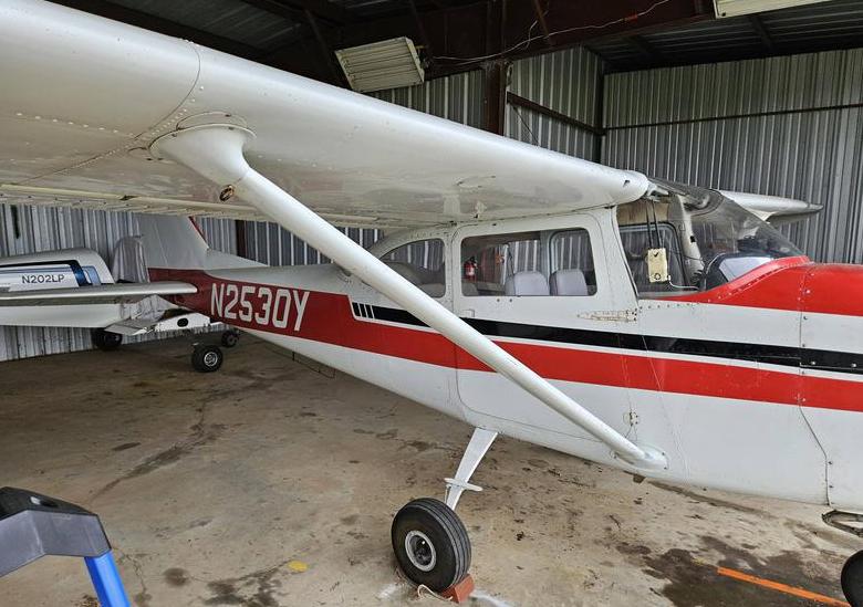 1963 Cessna 172D Photo 6