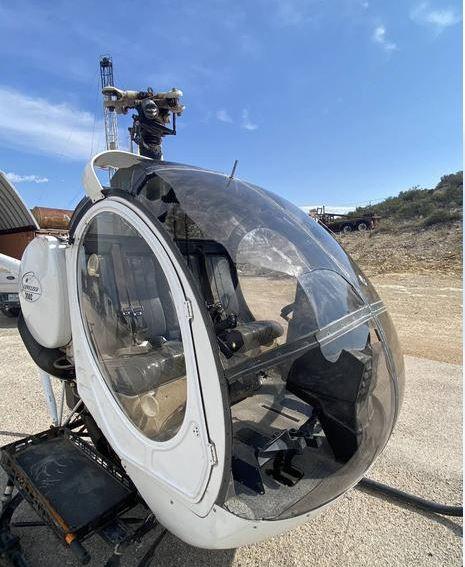  SCHWEIZER 300C Photo 2